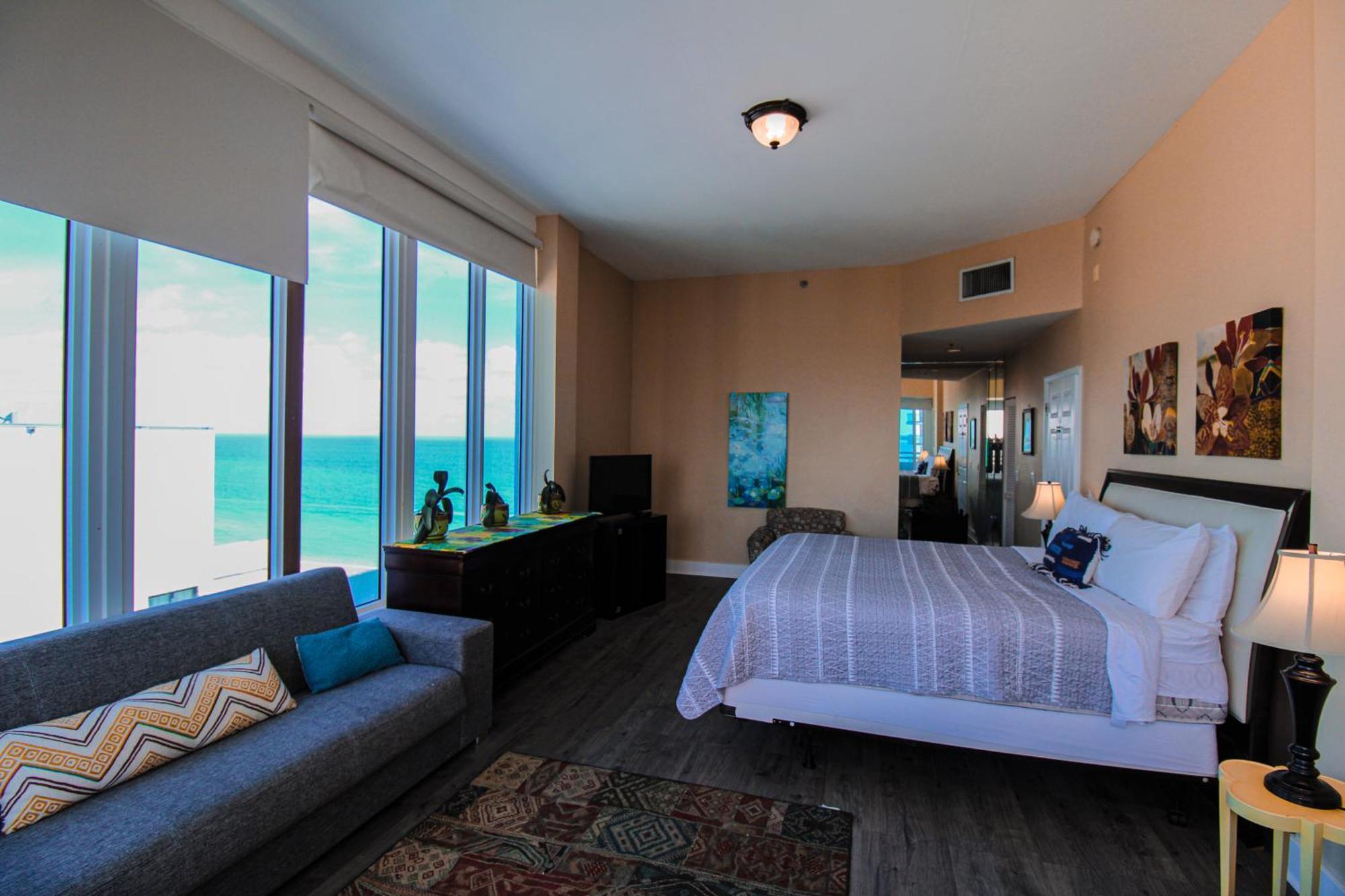 Castle PH15 Spacious Penthouse with Balcony, Beach Access, Pool, Tennis, Free Parking Villa Miami Beach Exterior photo